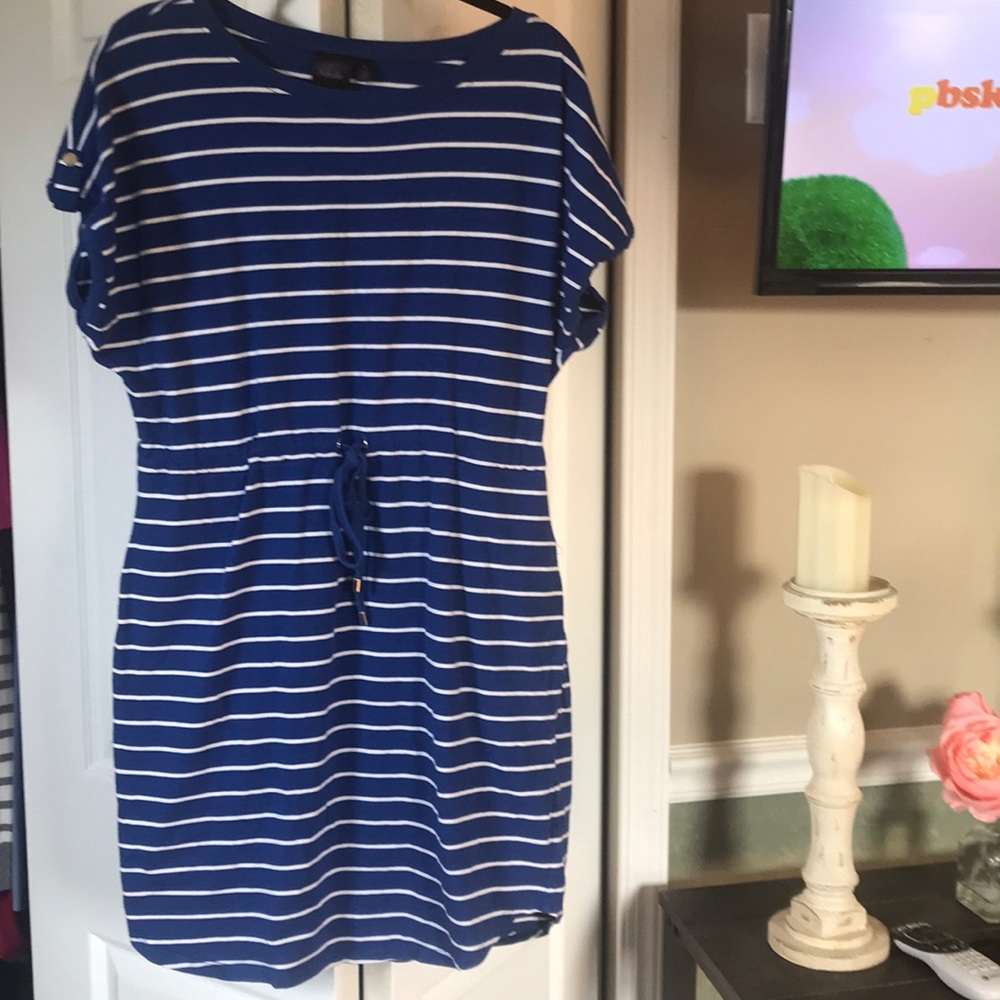 Blue and white strip dress pockets  4/20🌺